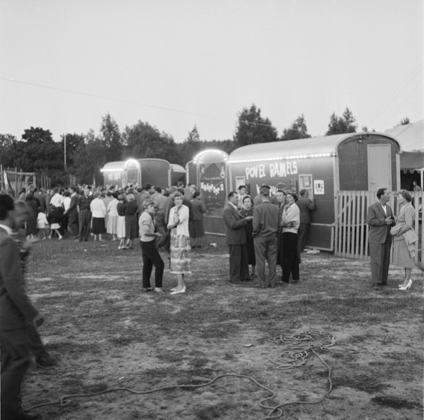 Knäppupp-revyn i Falun juli 1955.