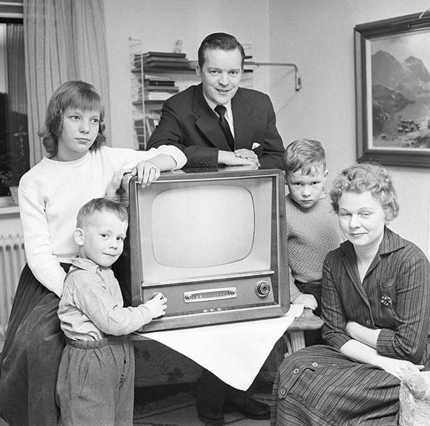 Eriksson, målare, Korsnäs med familj, porträtt 22/2 1959