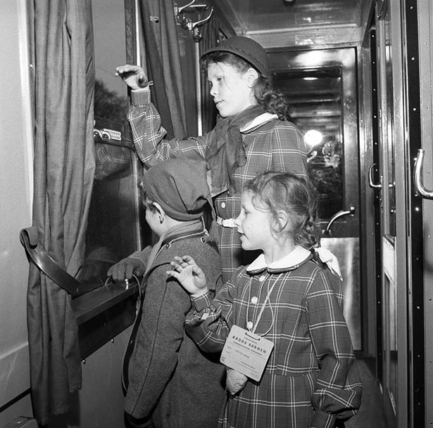 Tyska barns avresa från Borläge 1954